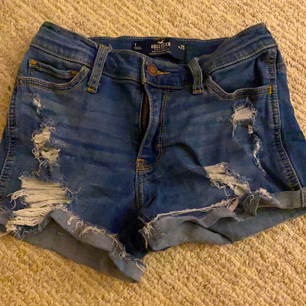 Hollister size 1 mid rise Jean shorts